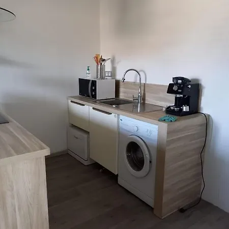 Butrone Sarrola * Afa