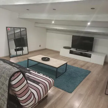 Butrone Sarrola Apartamento *