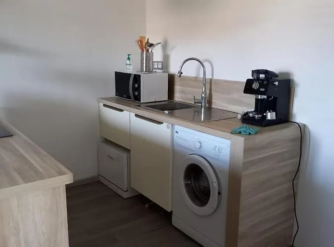 Butrone Sarrola * Afa