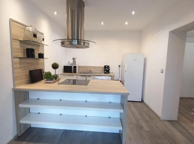 Butrone Sarrola 公寓 *